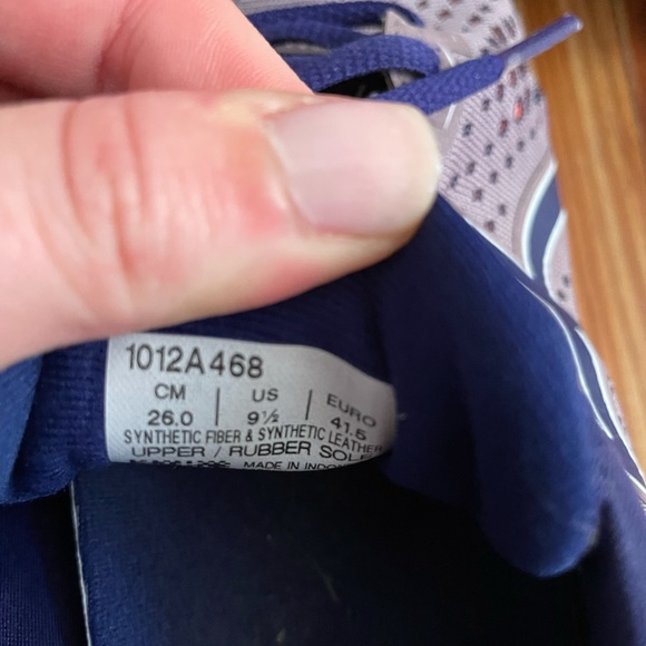 ASICS - Picture 4 of 4